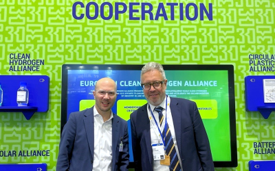 Greencells CEO Andreas Hoffmann trifft Jakub Boratyński auf der Hannover Messe